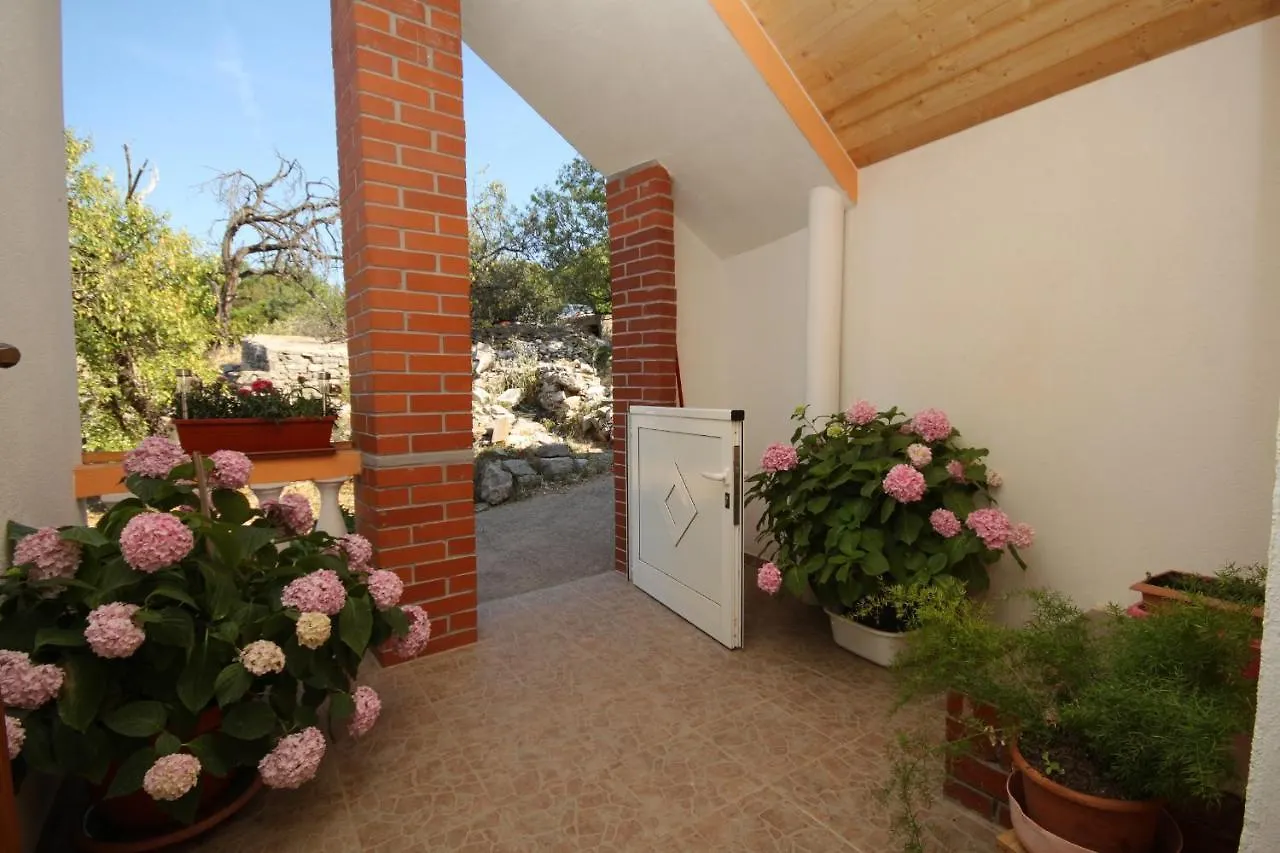 Apartments With A Parking Space Sali, Dugi Otok - 8153 0*, Sali
